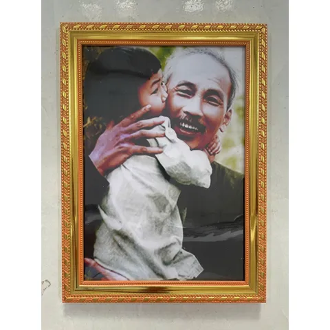 Tranh Bác Hồ và Nhi đồng( có Khung ) KT 19*25, 28*38, 38*48cm  CÓ HOẢ TỐC 840464
