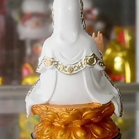Tượng Ngài Quan Thế Âm bồ tát vẽ màu trắng cao 12cm 840541