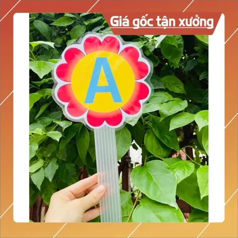 Thẻ hoa cán nhựa làm chữ theo yêu cầu có hoả tốc
