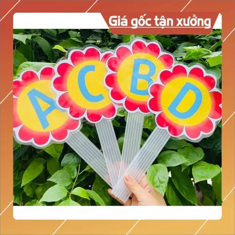 Thẻ hoa cán nhựa làm chữ theo yêu cầu có hoả tốc