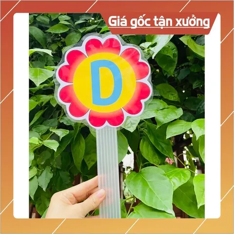 Thẻ hoa cán nhựa làm chữ theo yêu cầu có hoả tốc