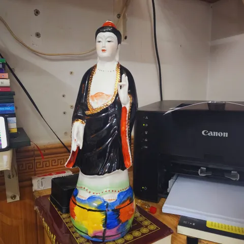 Tôn tượng mẹ Diêu Tri Địa Mẫu 40cm Men Sứ Đài Loan