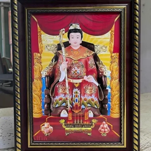Tranh BÀ CỐ HỶ - có khung, KT 19*25cm, 28*38cm, 38*48cm  CÓ HOẢ TỐC 841482