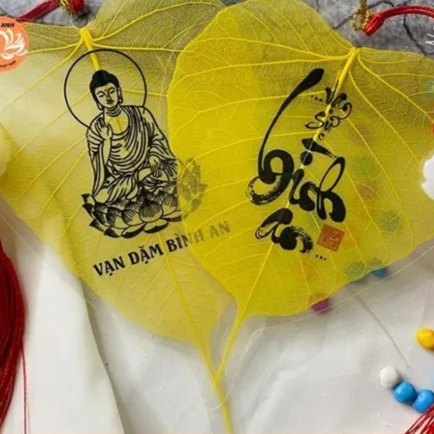 Lá bồ đề size to Vạn Sự Bình An/Vạn Dặm Bình An, có dây treo, lá tự nhiên loại đẹp 841728