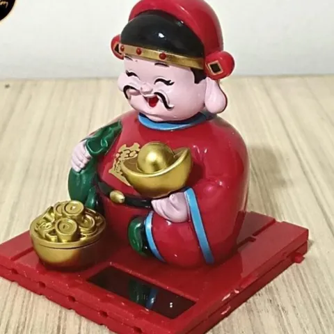 Tượng thần tài may mắn năng lượng mặt trời –tượng phật dùng để trang trí xe ô tô, bàn làm việc 841734