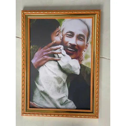 KHUNG TRANH BÁC HỒ NHIỀU MẪU VÀ TRANH ĐẠO MẪU 841804