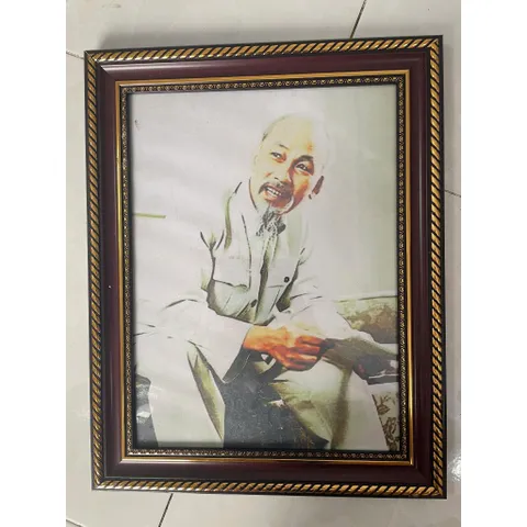 KHUNG TRANH BÁC HỒ NHIỀU MẪU VÀ TRANH ĐẠO MẪU 841804