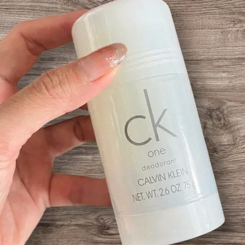 ✨ Lăn khử mùi CK One 75g ngăn mùi cơ thể, thơm lâu, giao hỏa tốc 2H nhận hàng