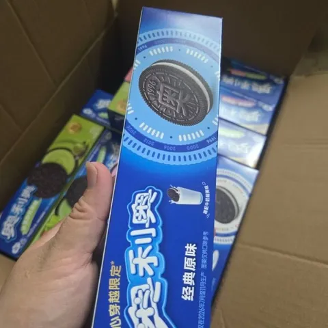Oreo kẹp kem (hộp 97g chứa 2 gói nhỏ)