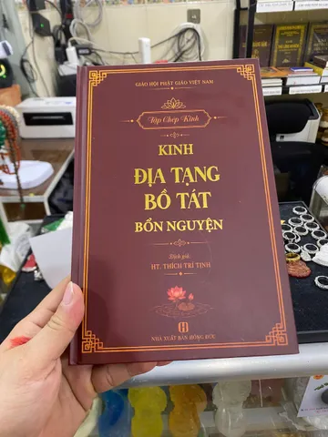 Vở chép kinh Địa Tạng in mờ bìa cứng