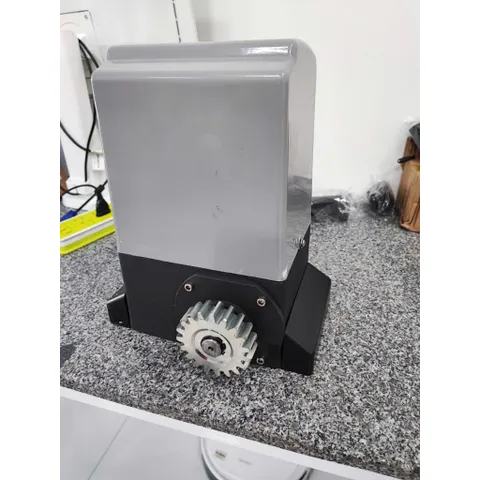 Thanh Răng Cho Ray Cửa Tự Động Thiết Kế Thông Minh Chắc Chắn Dễ Sử Dụng - Modul 4 10x30x1000 + Bánh Nhông 12R/ 14R/ 16R.