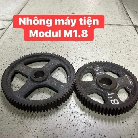 Nhông Máy Tiện Modul M1.8-20R/25R/35R/65R/80R/120R/127R. Dày 20mm - Lỗ 20mm . Ko Cùi. Chất liệu : Gang.