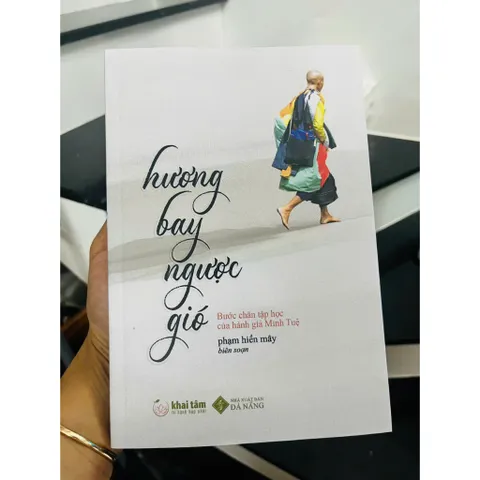Sổ tay Sách - Hương Bay Ngược Gió - SH60