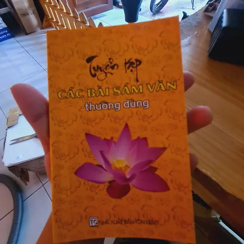 Tuyển tập các bài sám văn KHỔ LỚN A5 VÀNG thường dùng bìa giấy nâu chữ to rõ
