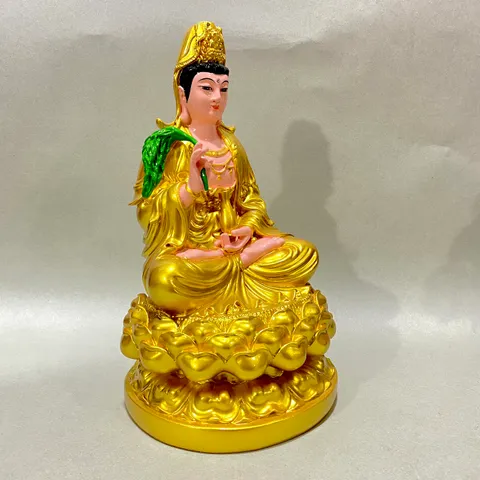 Tượng Phật Quan Âm Bồ Tát Ngồi Màu Nhũ Vàng Cao 30 cm