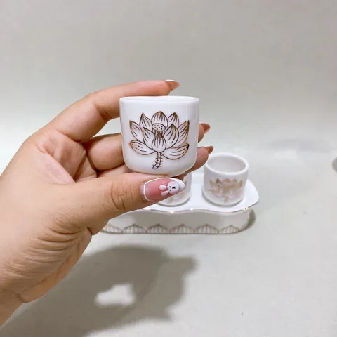 Bộ Án 3 ly Bạch Ngọc Sen Nổi Bằng Sứ Cao Cấp - Loại 1