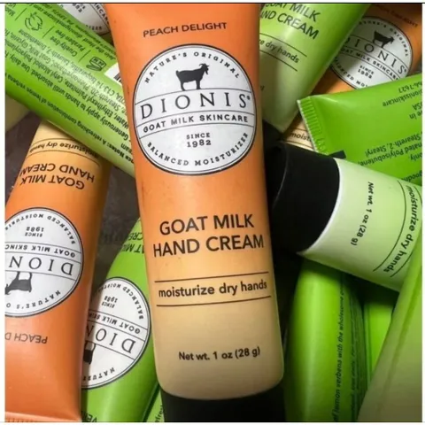 Kem chống lão hóa da tay DIONIS GOAT MILK SKINCARE dưỡng ẩm, cải thiện sự không đều màu c...