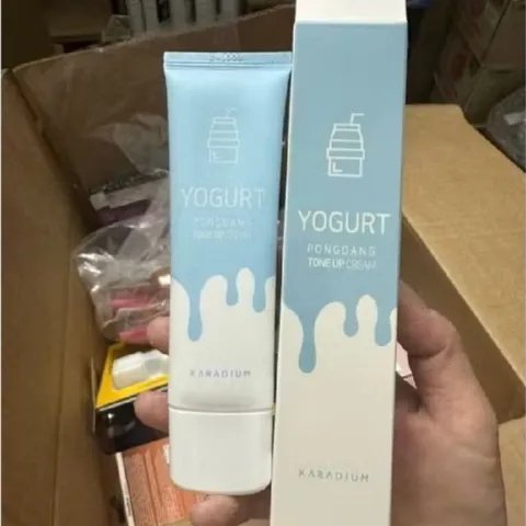 Kem Nâng Tông Da Tự Nhiên Karadium Yogurt Pongdang Tone Up Cream 50ml