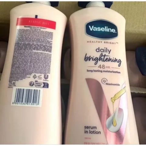 Sữa dưỡng thể Vaseline 725ml dưỡng trắng da - Hồng 842636