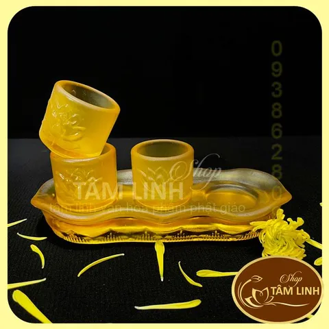 Ảnh Thật Bộ Án 3 Ly Nước Thờ Cúng Bằng Lưu Ly Vàng Siêu Đẹp