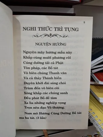 Kinh Địa Tạng Bìa Đỏ Cứng Ép Kim