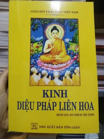 Kinh Diệu Pháp Liên Hoa bìa vàng ( 28 Phẩm)