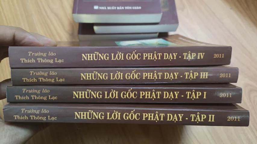 SỔ TAY SÁCH Bộ tập 4 quyển những lời gốc phật dạy - THÍCH THÔNG LẠC cực hay