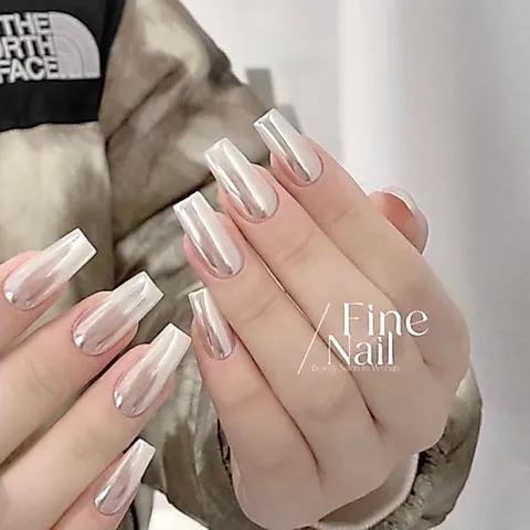 Tráng gương trắng ánh bạc tráng gương cực quang nail mẫu mới hot trend