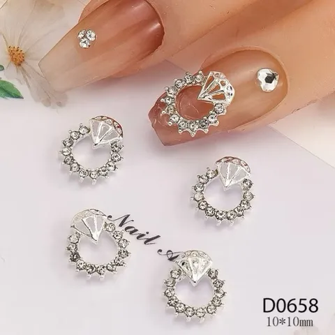 Charm tròn kim cương cao cấp đính móng siêu sáng đẹp set 30 chiếc