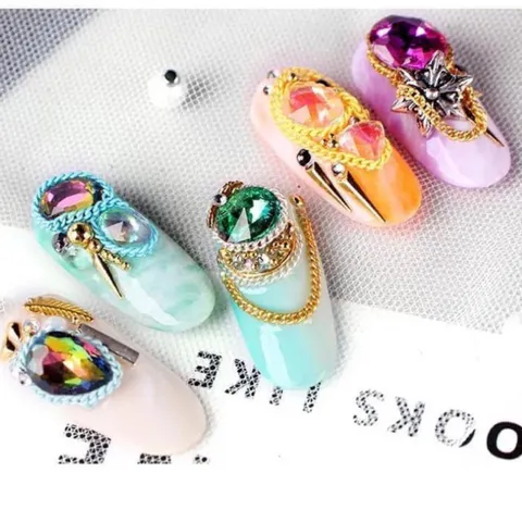 Khay xích trang trí móng 6 màu cơ bản nhất tạo vô số mẫu nail đẹp