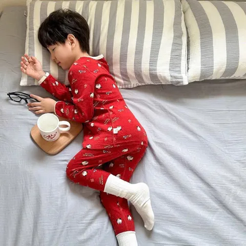 Quần áo thu đông cho bé, set bộ quần áo dài tay chất cotton zip hoạ tiết Happy New Year cho bé trai và bé gái 8-26kg