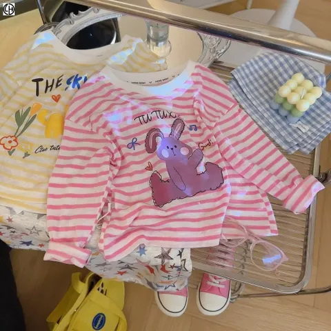 Áo thu dài tay cotton mềm mại kẻ ngang cá tính cho bé gái 9-26kg