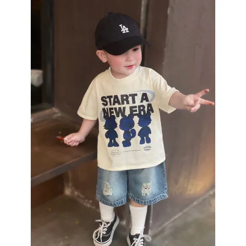 Quần áo bé trai, set áo cotton hoạ tiết chữ  “START A NEW ERA” kèm quần short Jean lửng cho bé 8-24kg