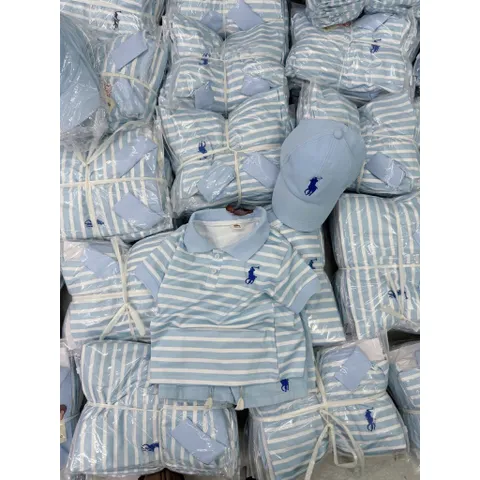 Hàng loại 1-  Quần áo bé trai, set áo polo kẻ xanh thêu ngựa quần short kaki TẶNG KÈM mũ cho bé 8-24kg