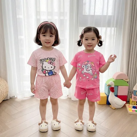 Quần áo bé gái, set bộ cộc tay cotton hoạ tiết Hello Kitty và Barbie cho bé 9-26kg