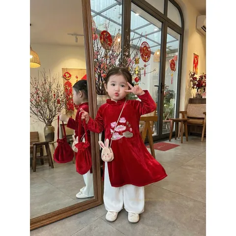 Áo dài cách tân cho bé gái, set 3ct áo nhung mềm thêu đoá sen kèm quần lụa và túi vải cho bé 10-30kg