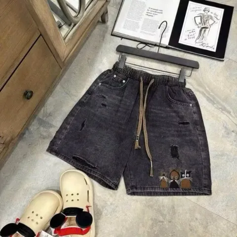 Quần đùi bé gái, quần short jean thêu hình mèo cho bé 18-50kg