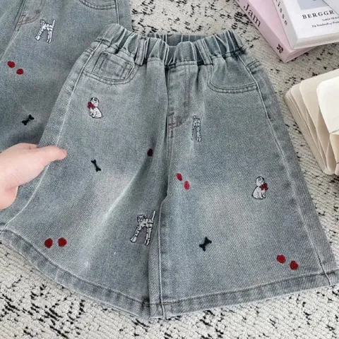 Quần đùi bé gái, quần short jean thêu hình sắc nét cho bé 18-50kg