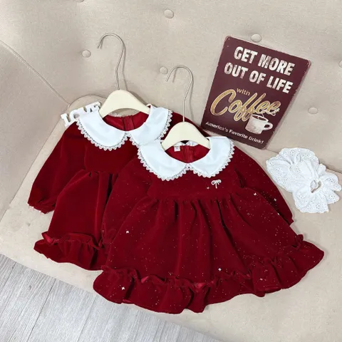Váy cho bé gái, Set váy nhung đỏ cổ sen phối ren dáng babydoll kèm dây buộc tóc – Cho bé 10–30kg