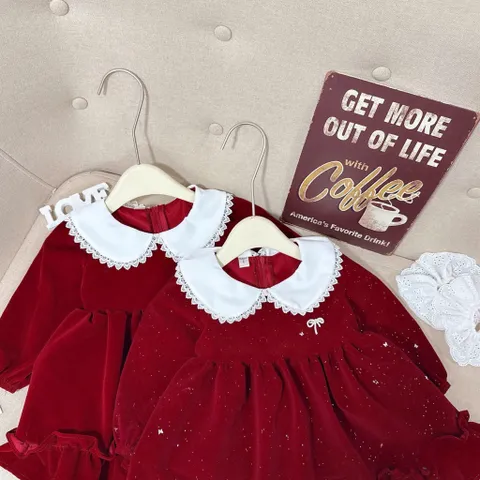 Váy cho bé gái, Set váy nhung đỏ cổ sen phối ren dáng babydoll kèm dây buộc tóc – Cho bé 10–30kg