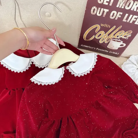 Váy cho bé gái, Set váy nhung đỏ cổ sen phối ren dáng babydoll kèm dây buộc tóc – Cho bé 10–30kg