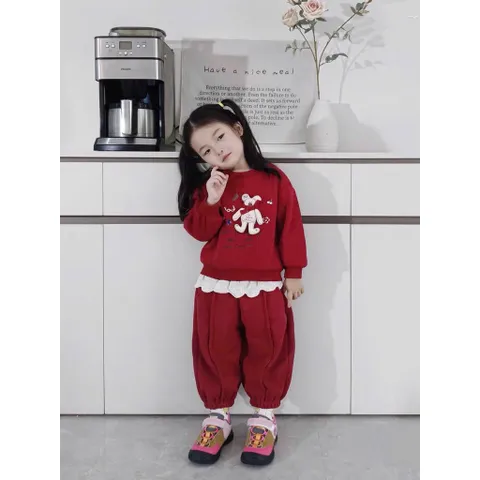 Quần áo thu đông bé gái, set bộ nỉ đỏ gấu nhồi bông quàng khăn siêu Hot Hit cho bé 8-26kg