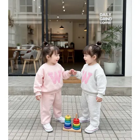 Loại 1- Quần áo thu đông bé gái, set bộ nỉ 2 da thêu đắp chữ W cho bé 10-35kg