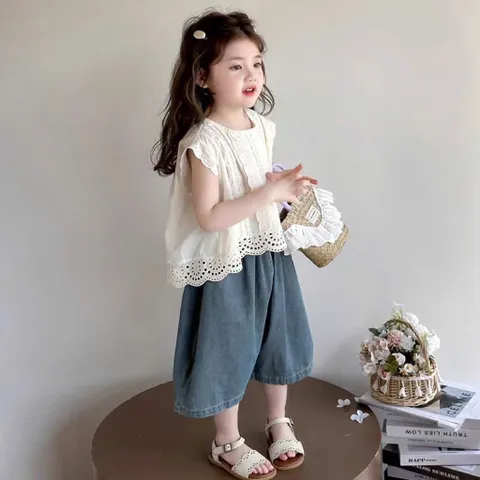 Quần áo bé gái, set áo ren thô boi kết hợp quần jean lửng ống rộng phong cách Hàn Quốc cho bé 10-30kg