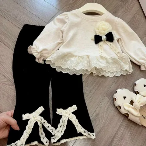 Quần áo thu đông bé gái, Set bộ len thỏ dáng Babydoll gắn hoa cao cấp cho bé gái (8–30kg)