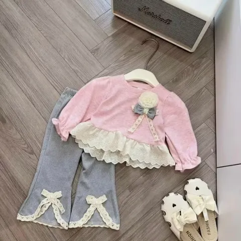 Quần áo thu đông bé gái, Set bộ len thỏ dáng Babydoll gắn hoa cao cấp cho bé gái (8–30kg)