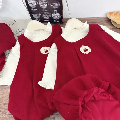 Váy cho bé gái, Set 3ct váy nhung lì dáng bí kèm áo giữ nhiệt và mũ nồi siêu xinh cho bé 10–30kg