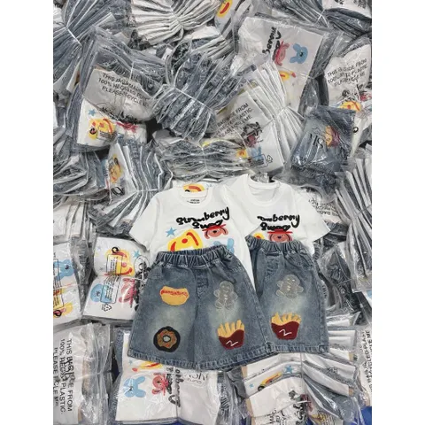 Quần áo cộc tay bé gái, set áo phông kết hợp quần Short Jean Style Street cho bé 13-35kg
