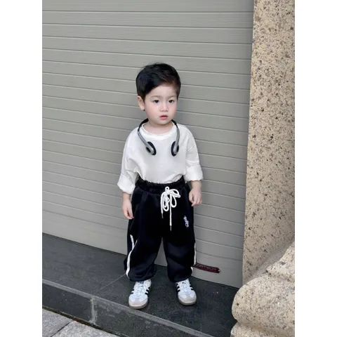 Quần nỉ thu đông bé trai, quần jogger ấm thêu ngựa cho bé 8-26kg