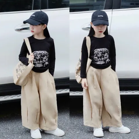 Quần áo bé gái, set áo thun dài tay hoạ tiết chữ CONFUSED kèm quần kaki 2 da cho bé 10-30kg